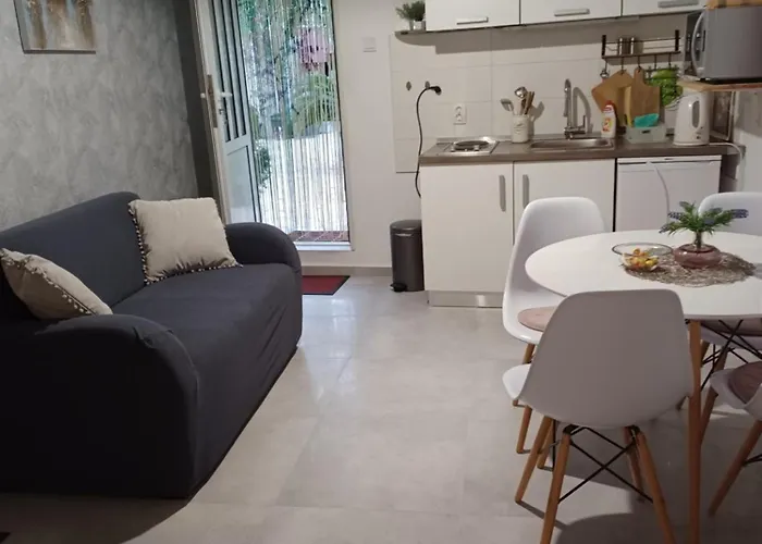 Apartment Mira
