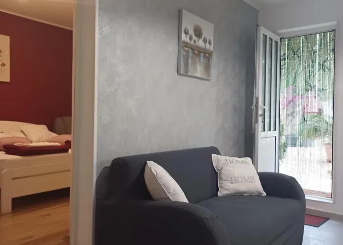 Apartment Mira