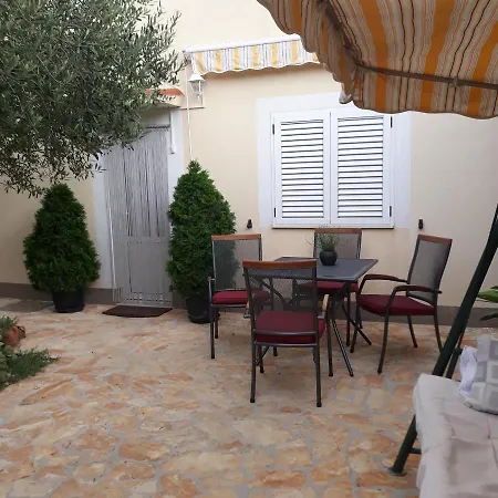 Apartment Mira Trogir Exterior foto