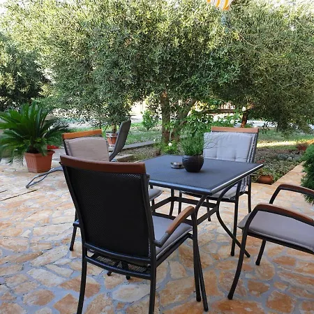 Apartment Mira Trogir Exterior foto